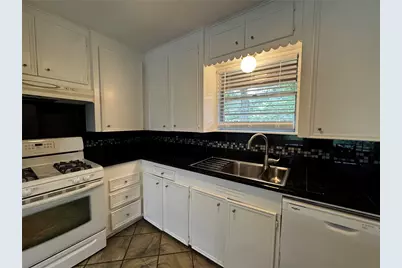 5806 Coventry Lane, Austin, TX 78723 - Photo 6