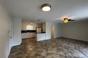 5806 Coventry Ln, Austin, TX 78723 - Photo 4