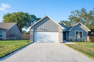 129 Callie St, Smithville, TX 78957 - Photo 1
