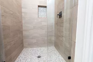 129 Callie St, Smithville, TX 78957 - Photo 10