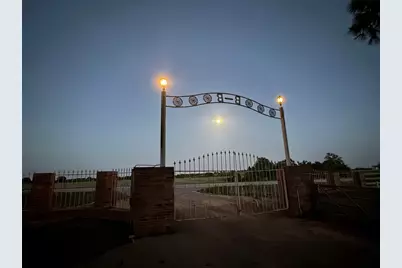 2502 Highway 304, Smithville, TX 78957 - Photo 2