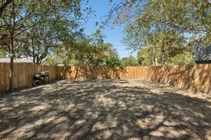 1011 Hackberry St, San Marcos, TX 78666 - Photo 26