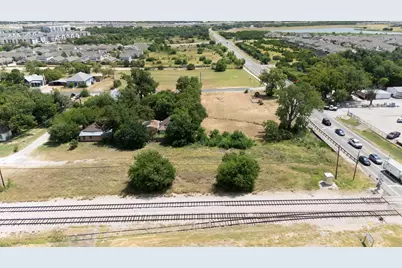 101 E South Street, Leander, TX 78641 - Photo 6