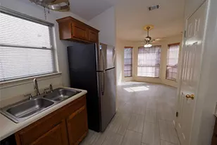 1161 Kentra Dr W, Pflugerville, TX 78660 - Photo 8