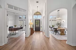 10502 Grand Oak Dr, Austin, TX 78750 - Photo 2