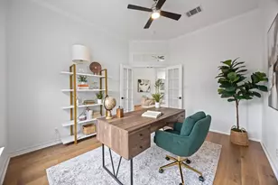 10502 Grand Oak Dr, Austin, TX 78750 - Photo 4