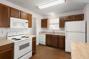 1225 Hilltop Dr, San Marcos, TX 78666 - Photo 8