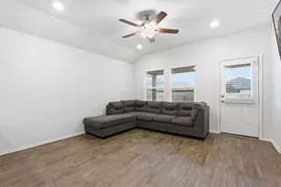 198 Andover Ln, Kyle, TX 78640 - Photo 10