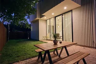 2206 Holly St, Austin, TX 78702 - Photo 18