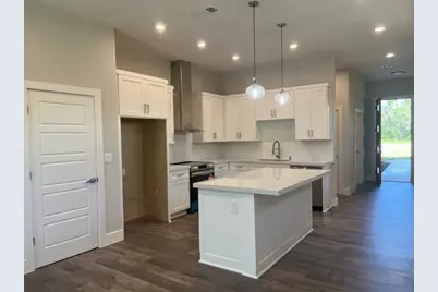 611 Sun Ray, Horseshoe Bay, TX 78657 - Photo 2