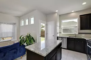 518 Stonewood Ln, Buda, TX 78610 - Photo 10