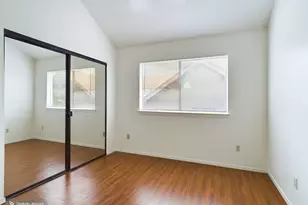 908 Poplar St, Austin, TX 78705 - Photo 10