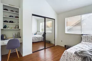 908 Poplar St, Austin, TX 78705 - Photo 10