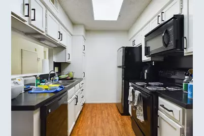 908 Poplar Street #201, Austin, TX 78705 - Photo 4