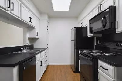 908 Poplar Street #201, Austin, TX 78705 - Photo 2