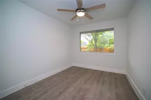 131 Stephen Ct, Kyle, TX 78640 - Photo 8