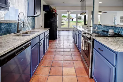 250 Shelley Lane, San Marcos, TX 78666 - Photo 10