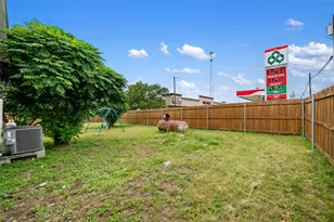 100 W Caskey St, Florence, TX 76527 - Photo 36