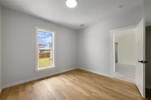 100 W Caskey St, Florence, TX 76527 - Photo 24