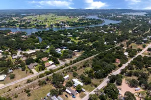 201 River Lake Dr, Kingsland, TX 78639 - Photo 30