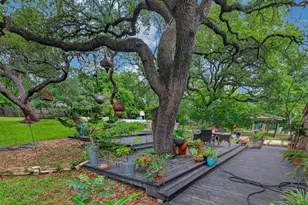 18 Sundown Pkwy, Austin, TX 78746 - Photo 32