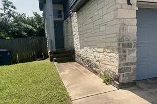 1729 Constantino Cir, Austin, TX 78745 - Photo 2