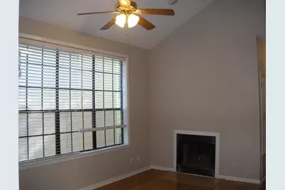 2300 Leon Street #201, Austin, TX 78705 - Photo 4