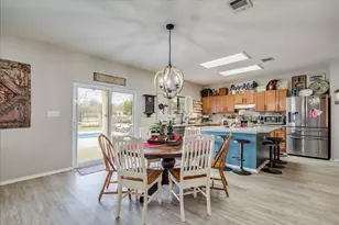 847 Bella Vista Cir, Kyle, TX 78640 - Photo 10