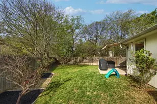 8804 Dittmar Oaks Dr, Austin, TX 78748 - Photo 22