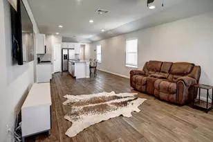 706 Roaring Fork Ln, Bastrop, TX 78602 - Photo 8