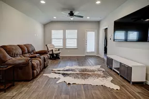 706 Roaring Fork Ln, Bastrop, TX 78602 - Photo 6