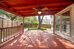 12505 Hunters Chase Dr, Austin, TX 78729 - Photo 32