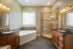 12505 Hunters Chase Dr, Austin, TX 78729 - Photo 12