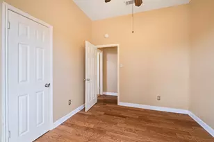 12505 Hunters Chase Dr, Austin, TX 78729 - Photo 16