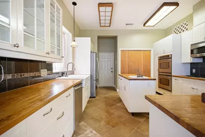 12505 Hunters Chase Drive, Austin, TX 78729 - Photo 28