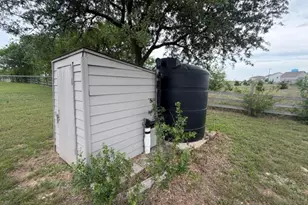 2131 County Rd 314, Jarrell, TX 76537 - Photo 30