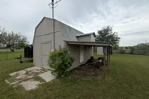 2131 County Rd 314, Jarrell, TX 76537 - Photo 30