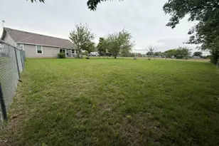2131 County Rd 314, Jarrell, TX 76537 - Photo 26