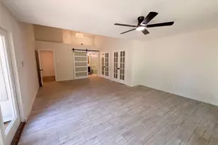 605 Hawthorne Ln, Round Rock, TX 78664 - Photo 10