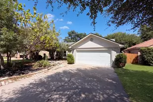 605 Hawthorne Ln, Round Rock, TX 78664 - Photo 16
