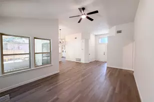 605 Hawthorne Ln, Round Rock, TX 78664 - Photo 6