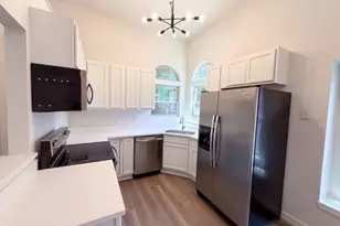 605 Hawthorne Ln, Round Rock, TX 78664 - Photo 2
