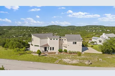 360 Stacey Ann Cove, Dripping Springs, TX 78620 - Photo 4