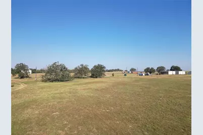 439 Arrow Lane, Luling, TX 78648 - Photo 8