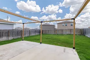 225 Wonderful Life Way, Jarrell, TX 76537 - Photo 28