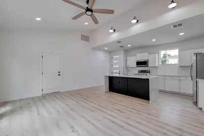 5211 Rob Scott Street, Austin, TX 78721 - Photo 4