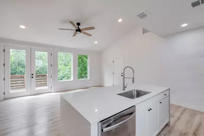 5211 Rob Scott Street, Austin, TX 78721 - Photo 10