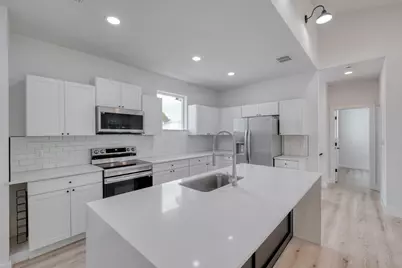 5211 Rob Scott Street, Austin, TX 78721 - Photo 8