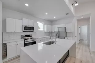 5211 Rob-Scott St, Austin, TX 78721 - Photo 8