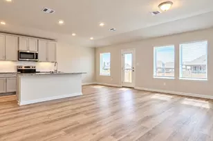 156 Sleep Holw, Jarrell, TX 76537 - Photo 4